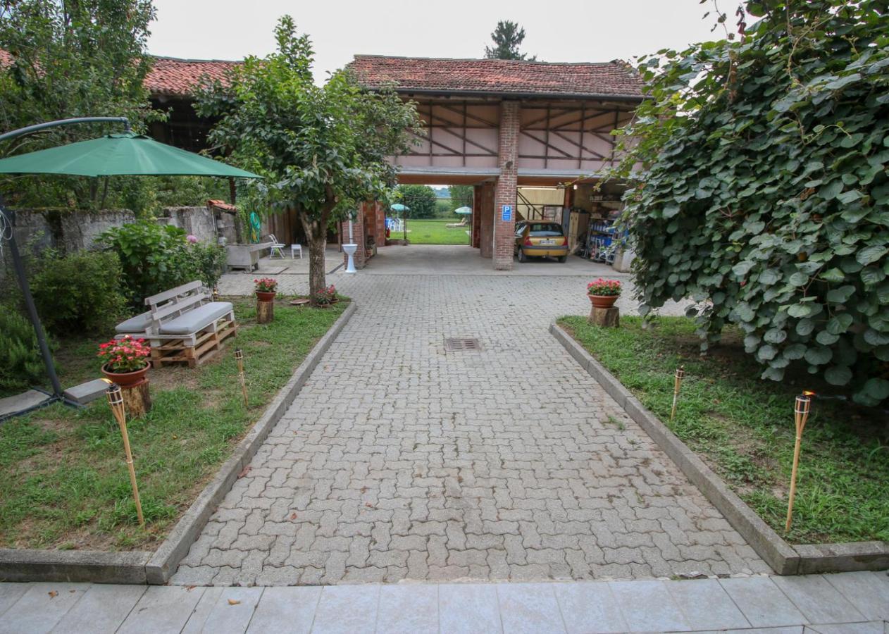 مبيت وإفطار Candia Canavese Spighe Paglia E Girasole المظهر الخارجي الصورة
