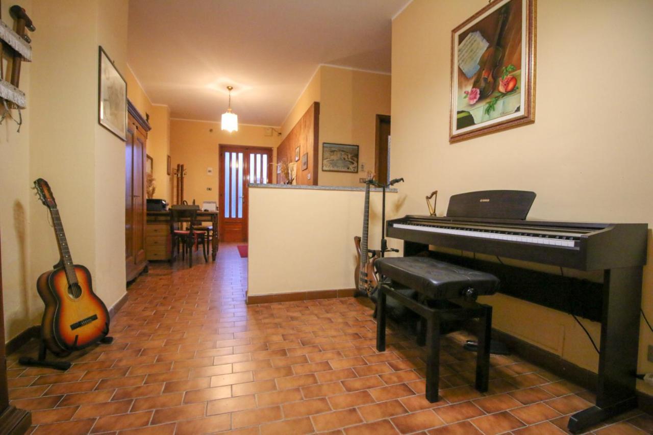 مبيت وإفطار Candia Canavese Spighe Paglia E Girasole المظهر الخارجي الصورة
